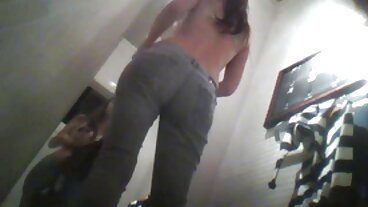 Casting Couch X: Busty Violet Star knullar agent för att betala hyra på PorrHD unga killar äldre kvinnor