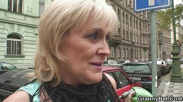 Analälskaren Valentina Nappi vs mogna damer The Foot Fetishist BBC