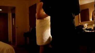 Lifeselector: Sexigt hembesök av din slampiga skolflicka Isabella De Laa kåta äldre damer på PorrHD