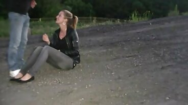 Skolflickan Lena Paul knullar sin mognakvinnor dekan