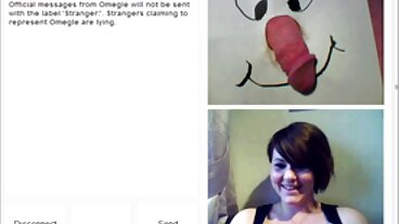 Cutie på kontoret onanerar kåta mogna damer sin rosa fitta till en orgasm