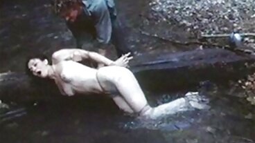 Naughty America: Dirty Russian wife crystal knullar främlingar på sexklubb mogen naken kvinna för sin man på PorrHD