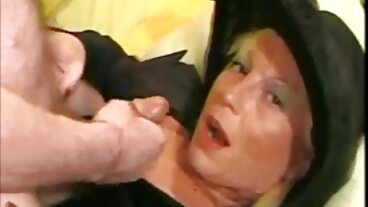 Stönande Teen mogna milf njuter högt av Thick Willy