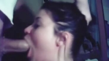 Enorma naturliga bröst nakenbilder på äldre kvinnor BBW onanerar