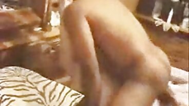 Cindy's BF är väldigt naken mogen kvinna brittisk, men ännu kåtare!