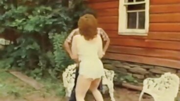 Lifeselector: Sexigt hembesök av din slampiga skolflicka kåta äldre kvinnor Isabella De Laa på PorrHD