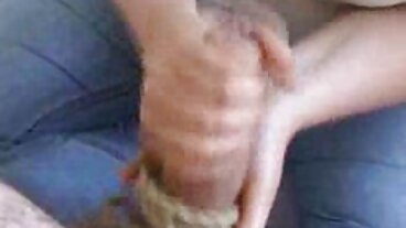 Tonåring doggystyled och jizzed kåt mogen dam
