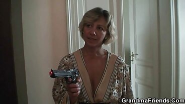 Mammas Bazongas gör nakenbilder på mogna kvinnor inte Bazinga